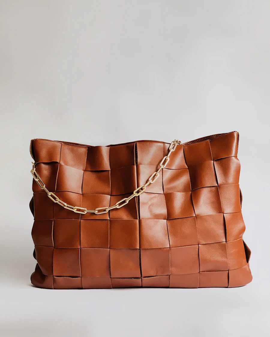 Bags store on Trozly